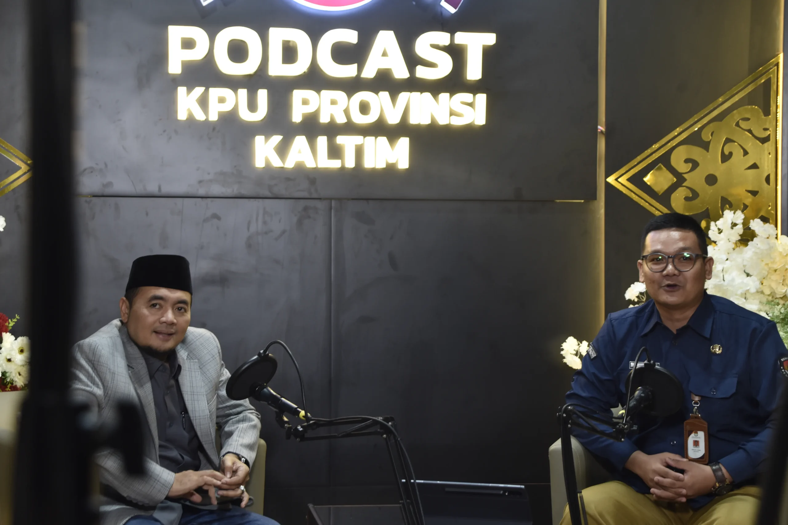 Gemini berkata Berikut adalah draf berita mengenai peluncuran inovasi digital KPU Kaltim yang disusun secara tajam dan ramah SEO untuk portal inibalikpapan.com: Gandeng Influencer dan Inovasi Digital, KPU Kaltim Resmi Luncurkan Podcast untuk Gen Z / Pemprov