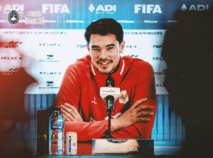 Elkan Baggot saat konfrensi pers (foto : PSSI)
