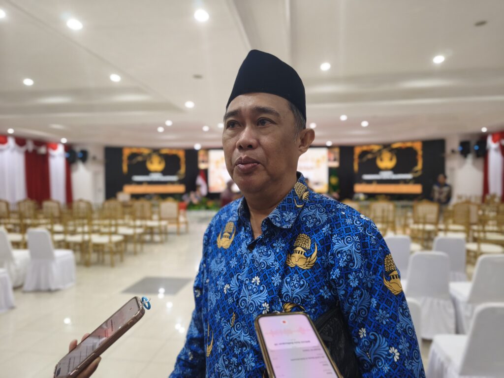 Kepala Dinas Sosial Kota Balikpapan Edy Gunawan memberikan keterangan terkait pemantauan warga terlantar selama Ramadan.