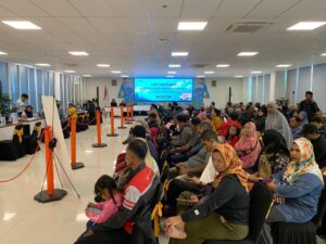 Mudik gratis PLN dari Balikpapan ke Surabaya langsung diserbu warga.