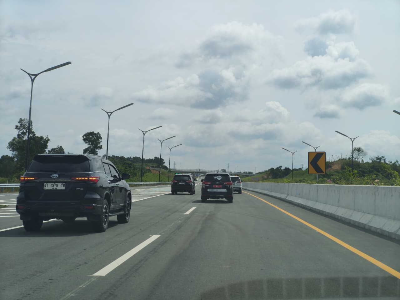 Balai Besar Pelaksanaan Jalan Nasional (BBPJN) Kalimantan Timur resmi mengoperasikan ruas tol menuju IKN secara fungsional sepanjang 52,5 kilometer mulai hari ini, Kamis (12/3/2026)