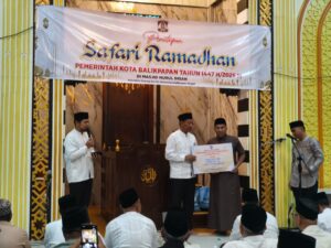 Pemerintah Kota Balikpapan kembali melanjutkan agenda Safari Ramadan dengan mengunjungi Masjid Nurul Ihsan pada Minggu (15/3/2026) malam