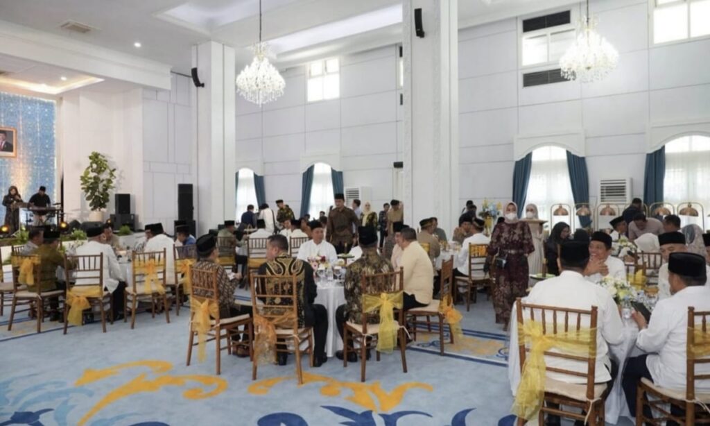 Gubernur Kaltim Rudy Mas'ud gelar Halalbihalal dihadiri seluruh kepala daerah Kaltim untuk perkuat sinergi pembangunan daerah (foto : Inibalikpapan/Samsul)