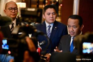 Menteri Energi dan Sumber Daya Mineral (ESDM) Bahlil Lahadalia di sela kunjungan kerja di Tokyo, Jepang (foto : ESDM)