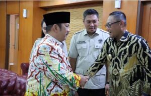 Wakil Gubernur Kaltim Seno Aji dan Menteri Bappenas Rachmat Pambudy (foto : Pemprov)