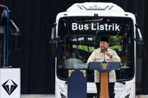 Presiden Prabowo Subianto meresmikan pabrik perakitan kendaraan komersial listrik PT. VKTR Sakti Industries di Kabupaten Magelang, Jawa Tengah, Kamis (09/04/2026).