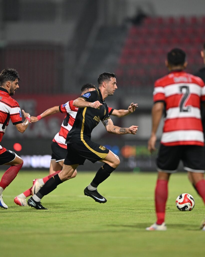 Laga Madura United FC vs Borneo FC yang berakhir dengan skor 1-3 (foto : Oficial Borneo FC)