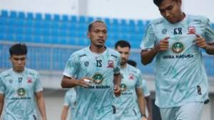 Pemain Madura United FC menjalani latihan (foto : ileague)