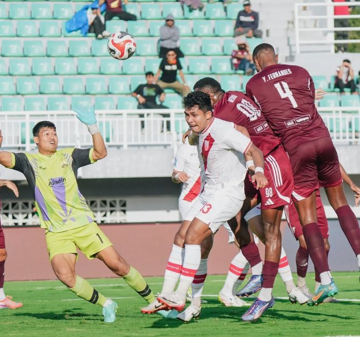 Bek PSM Makassar Yuran Fernades saat mencetak gol ke gawang Persis Solo.. Sayang skor berakhir imbang 1-1 (foto : oficial PSM)