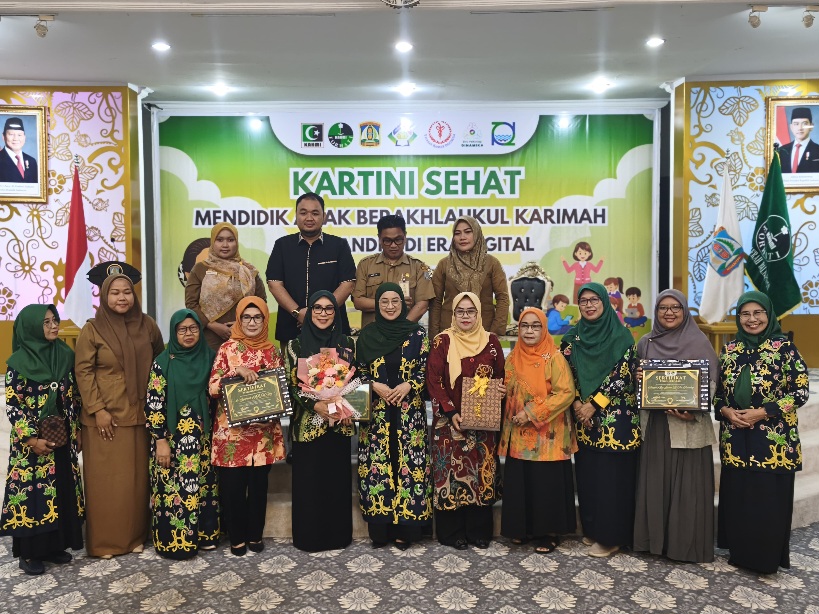 Bunda PAUD Kota Balikpapan mengingatkan pentingnya peran ibu sebagai pendamping utama anak di tengah derasnya pengaruh era digital.