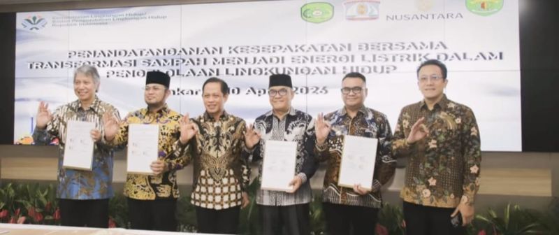 Penandatanganan Perjanjian Pengolahan Sampah menjadi Energi Listrik (PSEL) untuk kawasan Samarinda Raya dan Balikpapan Raya. Acara berlangsung di Kantor Kementerian Lingkungan Hidup, Jakarta, Jumat (10/4/2026), dan disaksikan langsung oleh Gubernur Kaltim Dr. H. Rudy Mas'ud (Harum), Menteri Lingkungan Hidup Hanif Faisol Nurofiq, serta Wakil Menteri Lingkungan Hidup Diaz Faisal Malik Hendropriyono.