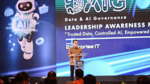 Wamenkomdigi Nezar Patria memberikan keynote speech dalam acara Leadership Awareness Forum Data & AI Governance di Jakarta Selatan, Rabu (08/04/2026). Foto: Anhar/Komdigi