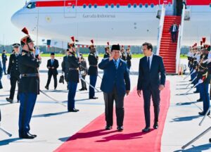 PrePrabowo Subianto, tiba di Bandara Orly, Paris, Republik Prancis, pada Selasa (26/05/2026), sekitar pukul 10.00 waktu setempat (WS) setelah menempuh 16 jam penerbangan.