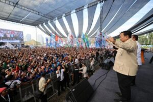 Presiden Prabowo Subianto menghadiri langsung Peringatan Hari Buruh Internasional (May Day) yang dipusatkan di kawasan Lapangan Silang Monumen Nasional (Monas), Jakarta, pada Jumat (01/05/2026).