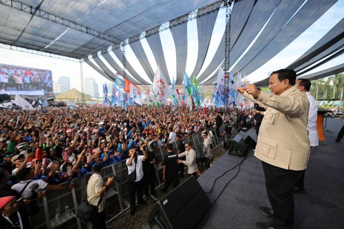 Presiden Prabowo Subianto menghadiri langsung Peringatan Hari Buruh Internasional (May Day) yang dipusatkan di kawasan Lapangan Silang Monumen Nasional (Monas), Jakarta, pada Jumat (01/05/2026).