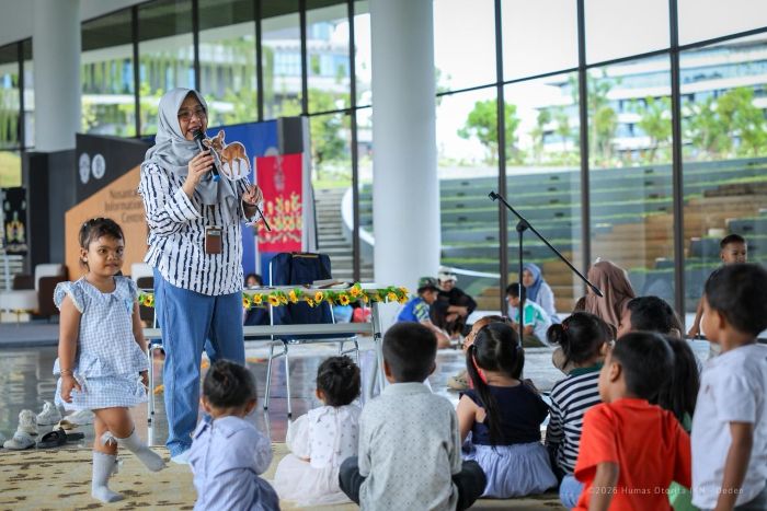 Suasana hangat terasa dalam kegiatan mendongeng yang menjadi bagian dari rangkaian “IKN Fun Day” selama periode libur Kenaikan Yesus Kristus di Kawasan Inti Pusat Pemerintahan (KIPP) Ibu Kota Nusantara (IKN).
