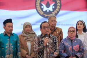 Menteri Koordinator Bidang Pembangunan Manusia dan Kebudayaan (Menko PMK) Pratikno memimpin pertemuan tingkat menteri membahas penanganan kasus kekerasan terhadap anak pada layanan daycare di Kota Yogyakarta sekaligus penguatan sistem *perlindungan, pengasuhan dan pendidikan* anak, yang diselenggarakan di Kantor Kemenko PMK, pada Kamis (30/4/2026).