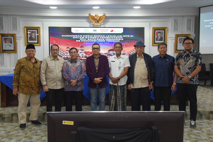 Wakil Ketua Badan Legislasi DPR RI Ahmad Doli Kurnia Tandjung saat memimpin Kunjungan Kerja Spesifik Baleg DPR RI di Kantor Gubernur Jawa Tengah, Kota Semarang, Provinsi Jawa Tengah, Jumat (22/5/2026). Foto: Anju/ Arifman