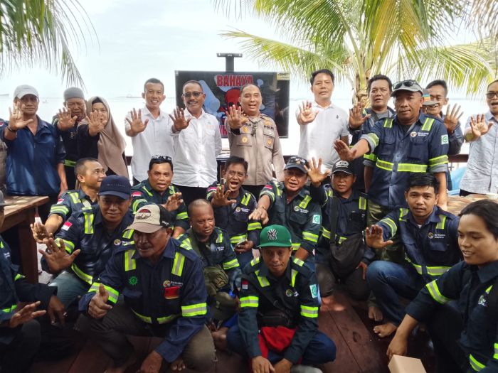 Edukasi preventif yang berpusat di Muster Point Polsek Pelabuhan Semayang ini menyasar puluhan buruh Tenaga Kerja Bongkar Muat (TKBM) Karya Samudera Sakti (KSS).