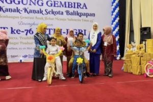 Panggung Gembira Taman Kanak-Kanak se-Kota Balikpapan dalam rangka memperingati HUT ke-76 IGTKI-PGRI.