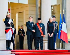 Presiden Prabowo Subianto saat menghadiri jamuan santap malam kenegaraan yang diselenggarakan oleh Presiden Republik Prancis Emmanuel Macron di Salle des Fêtes, Istana Élysée, Paris, Kamis (28/05/2026). (foto : BPMI Setpres)