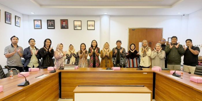 Dekranasda Kaltim terus mendorong ekspansi produk kreatif daerah ke pasar internasional melalui program strategis Wastra Diaspora 2026.