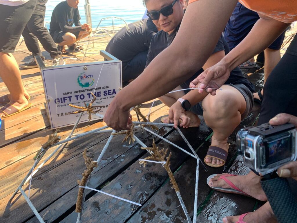 BAKTI Komdigi dan Resort Pratasaba Kolaborasi Lestarikan Terumbu Karang di Maratua