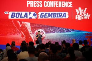 Telkomsel dan TVRI menghadirkan Bola Gembira MAXStream TV, memungkinkan pelanggan menikmati hingga 104 pertandingan Piala Dunia 2026 secara fleksibel kapan saja dan di mana saja.