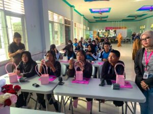 Siswa SMKN 3 Bontang antusias mengikuti pelatihan keterampilan yang digelar Yamaha Kaltim, sebagai bagian dari program CSR untuk mengembangkan kreativitas dan jiwa kewirausahaan generasi muda.