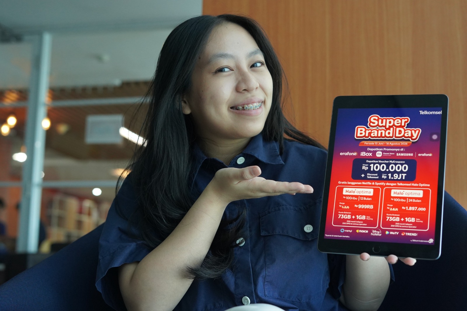 Telkomsel bersama Erajaya resmi meluncurkan program Super Brand Day di Region 6 (Sulawesi, Papua, dan Maluku) yang berlangsung mulai 15 Juni hingga 16 Agustus 2026.