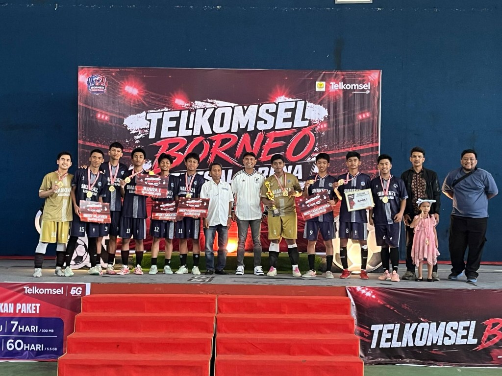 Telkomsel menggelar Borneo Futsal Arena 2026 di Balikpapan sebagai ajang turnamen futsal pelajar SMA/SMK. Kegiatan ini diikuti 20 tim dan menjadi wadah pengembangan bakat, sportivitas, serta mempererat persaudaraan antar pelajar.