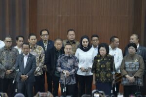 Wakil Ketua DPR RI Sufmi Dasco Ahmad konferensi pers Pimpinan DPR RI usai Rapat Koordinasi Penguatan Fiskal dan Moneter yang digelar di selasar Gedung Nusantara III DPR RI, Senayan, Jakarta, Senin (29/6/2026). Foto : Yoga/Andri