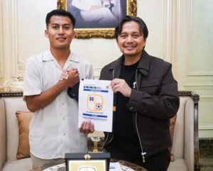 Ferdiyansyah dan CEO Barito Putera Hasnuryadi Sulaiman (foto : IG Barito Putera)