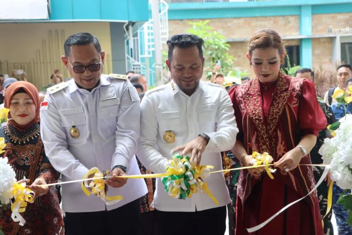 Gubernur Kaltim Rudy Mas'ud dan Wakil Gubernur Aji Seno saat meresmikan Gedung Jantung Terpadu Awang Faroek Tower di RSUD dr. Kanujoso Djatiwibowo (RSKD) Balikpapan, Rabu (24/6/2026) (foto : Pemprov)