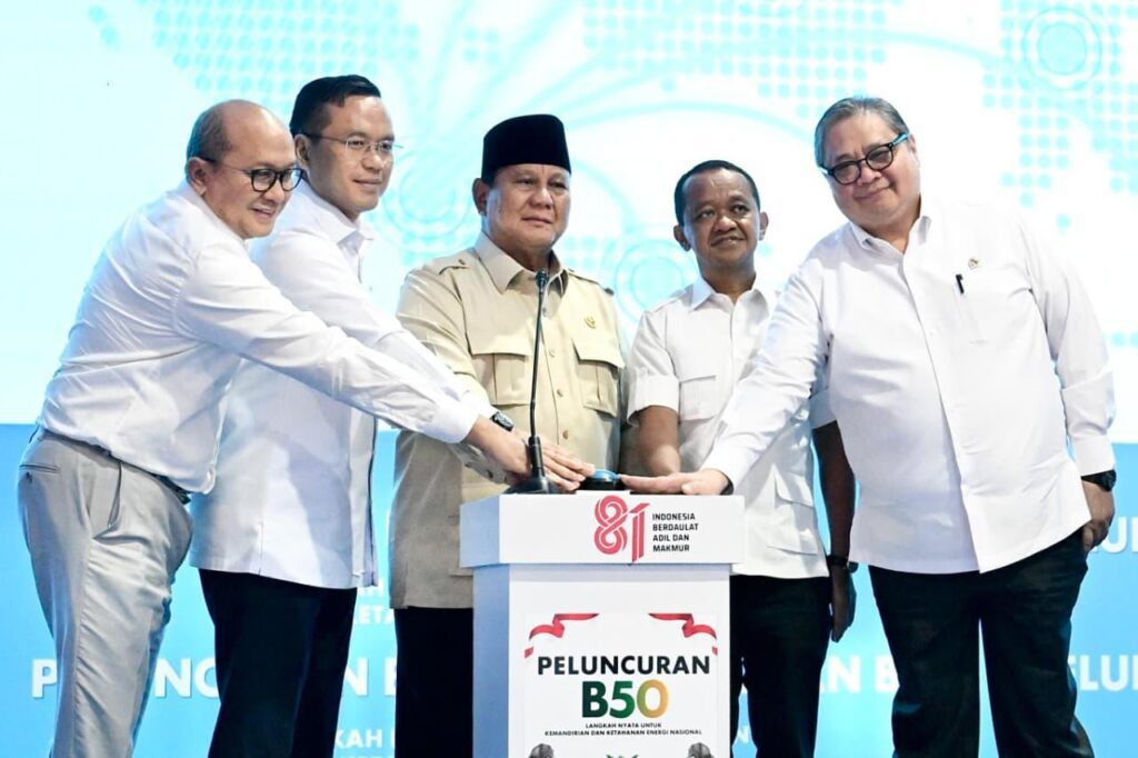 Presiden Prabowo saat meluncurkan Biodiesel B50 bertajuk “Langkah Nyata untuk Kemandirian dan Ketahanan Energi Nasional” di Rest Area KM 57, Kabupaten Karawang, Provinsi Jawa Barat, pada Kamis (09/07/2026).