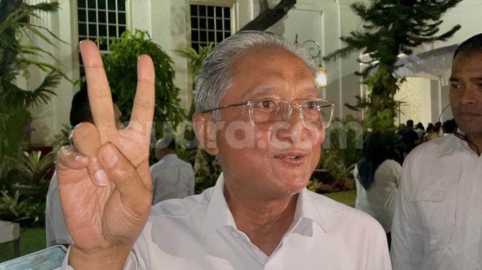 Menteri Pekerjaan Umum Dody Hanggodo saat merespons kabar bakal dicopot Agustus. (Suara.com/Novian)