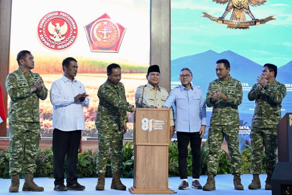 Presiden Prabowo Subianto pada acara Panen Raya Serentak di Lanud Abdulrachman Saleh, Kabupaten Malang, Provinsi Jawa Timur, Jumat, 17 Juli 2026. Foto: BPMI Setpres/Cahyo