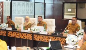 Gubernur Kaltim Rudy Mas'ud, didampingi Wagub Aji Seno, dan Sekda Sri Wahyuni (foto : Pemprov)