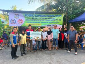 PT Pertamina Patra Niaga Kilang Balikpapan menyalurkan bantuan kemanusiaan bagi warga terdampak kebakaran di RT 39, Kelurahan Baru Ilir.