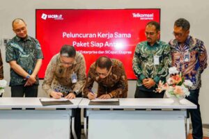Telkomsel dan SiCepat Ekspres meluncurkan Paket Siap Antar untuk mendukung produktivitas kurir logistik.