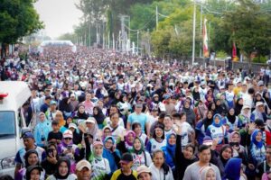 Jalan Sehat HUT ke-68 Kodam VI Mulawarman (foto : Pendam Kodam VII Mulawarman)