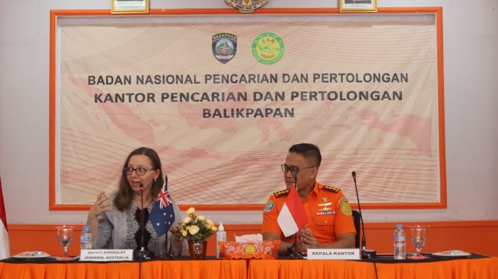 Kantor Pencarian dan Pertolongan (Basarnas) Kelas A Balikpapan menerima kunjungan resmi Deputi Konsulat Jenderal Australia, Ana Mogaldeanu, bersama Manajer Konsuler, Mario Fahrevi