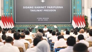 Presiden Prabowo Subianto menyampaikan taklimat pada Sidang Kabinet Paripurna (SKP) yang digelar di Istana Negara, Jakarta pada Senin, 20 Juli 2026. Foto: BPMI Setpres/Rusman