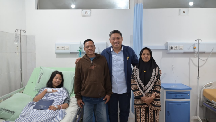 Kepala BGN Sudaryono langsung turun ke Semarang untuk menjenguk para korban yang dirawat di RS Permata Medika, RS Bhakti Tamtama, dan RS Pantiwilasa Citarum, Sabtu (1/8/2026).