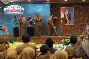 Pemerintah Provinsi Kalimantan Timur memperkuat upaya penanggulangan AIDS, Tuberkulosis (TB), dan Malaria (ATM) melalui peluncuran Desa dan Kelurahan Siaga TB