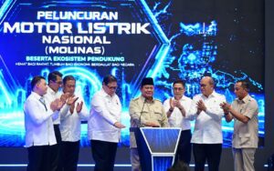 Presiden Prabowo Subianto resmi meluncurkan Motor Listrik Nasional (MoLiNas) beserta ekosistem pendukungnya di fasilitas produksi ALVA, Cikarang, Kabupaten Bekasi, Jawa Barat, Kamis (13/8/2026).