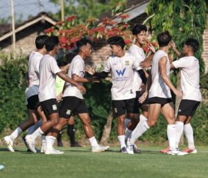 Skuat Persiba Balikpapan saat melakoni laga uji coba dengan Sumsel United FC yang berakhir 1-1, Sabtu 29 Agustus 2026 (foto : Oficial Persiba)