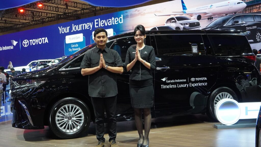 Garuda Indonesia dan Toyota menghadirkan layanan premium Timeless Luxury Experience di GIIAS 2026.
