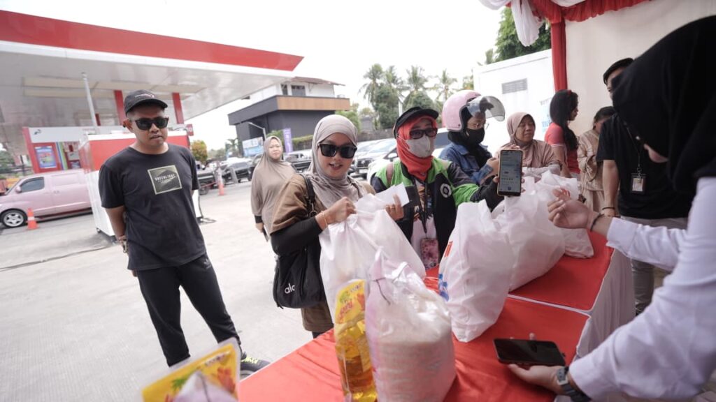 Semarak HUT ke-81 RI, Pertamina Patra Niaga Hadirkan Tebus Murah Sembako dan Tarik Benang Berhadiah