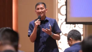 Direktur Utama I.League, Ferry Paulus